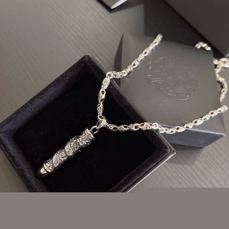 Ch**me He**ts necklaces
